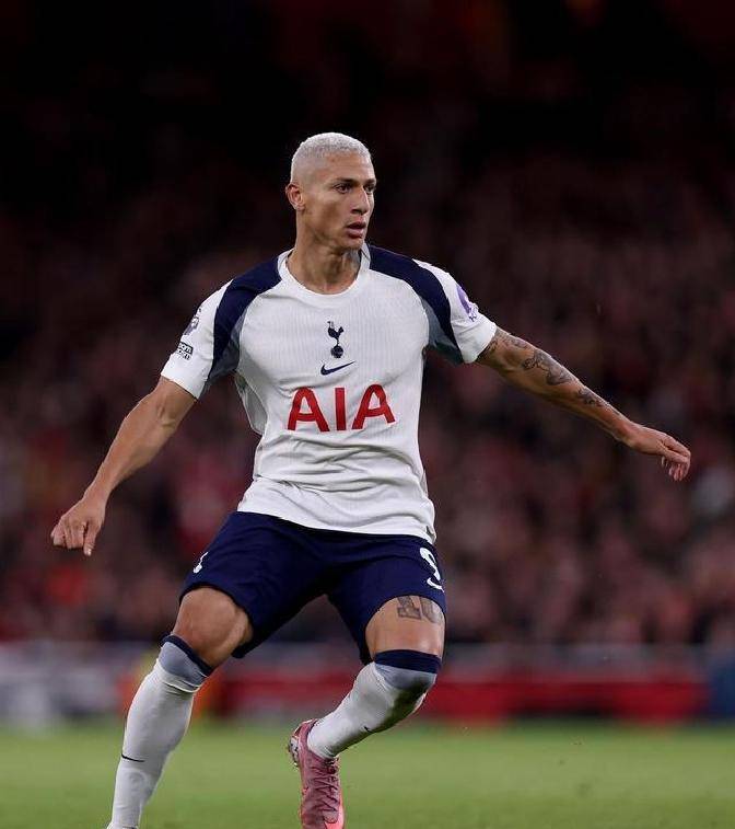 4-1！埃泽帽子戏法主导北伦敦德比，阿尔特塔战术奏效，阿森纳崛起